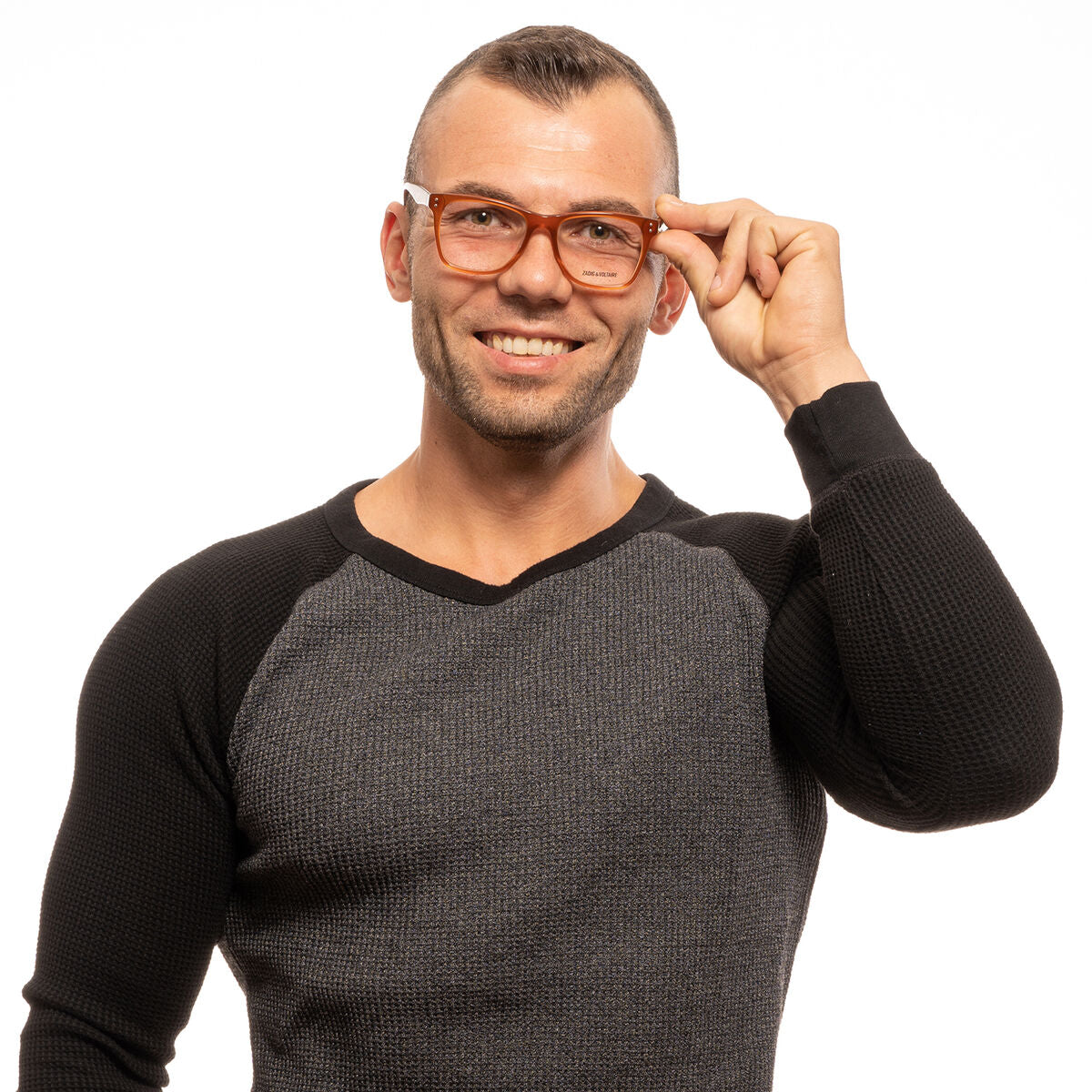 V8HC96BF2F1EB0132D6A7858323C008C134R3702090P5